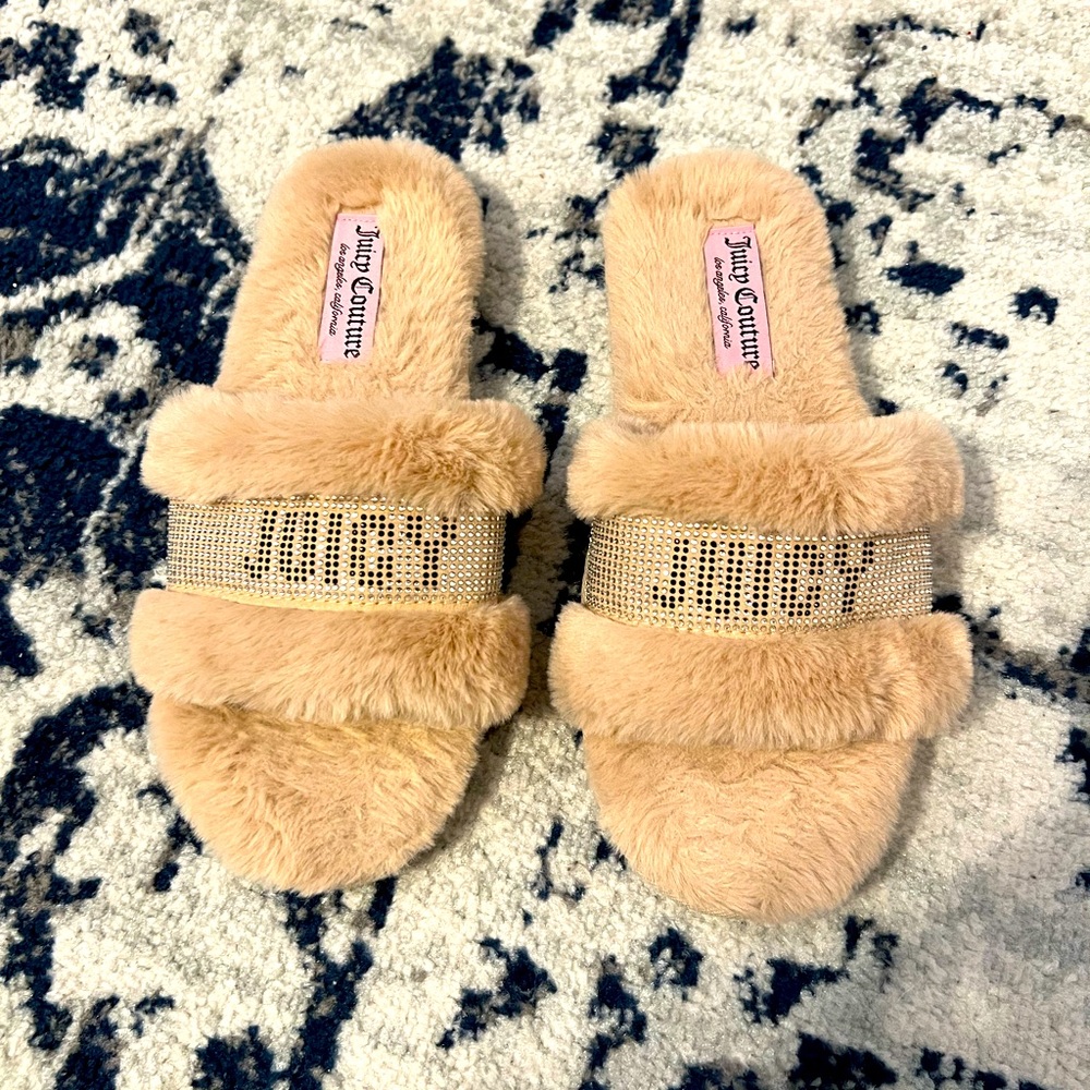 WORN ONCE JUICY SLIPPERS!